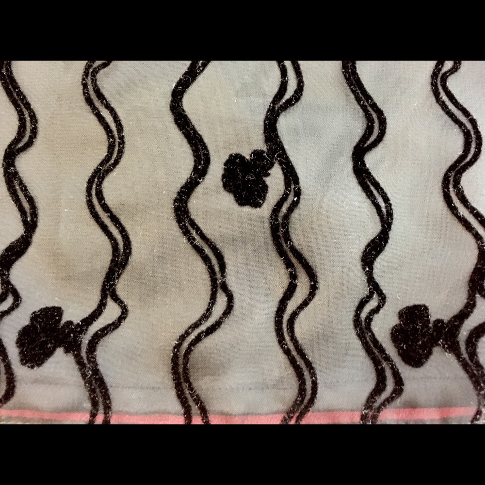 Black blouse - Picture 2 of 4
